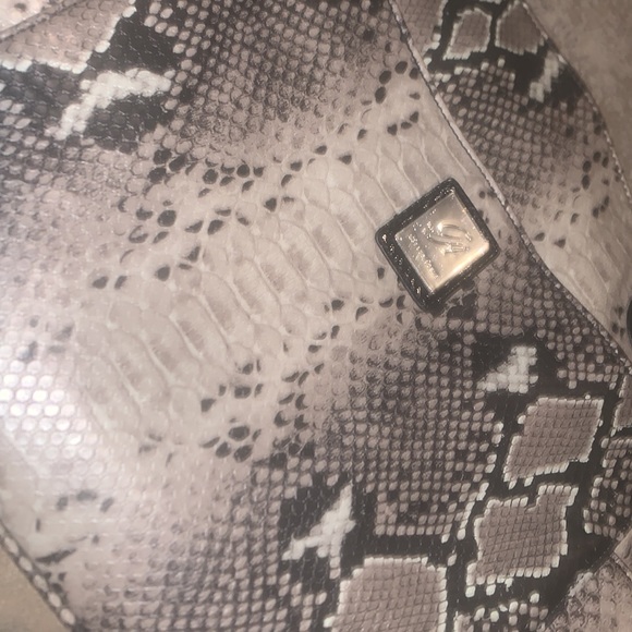 Grace Adele shoulder bag - Picture 2 of 9